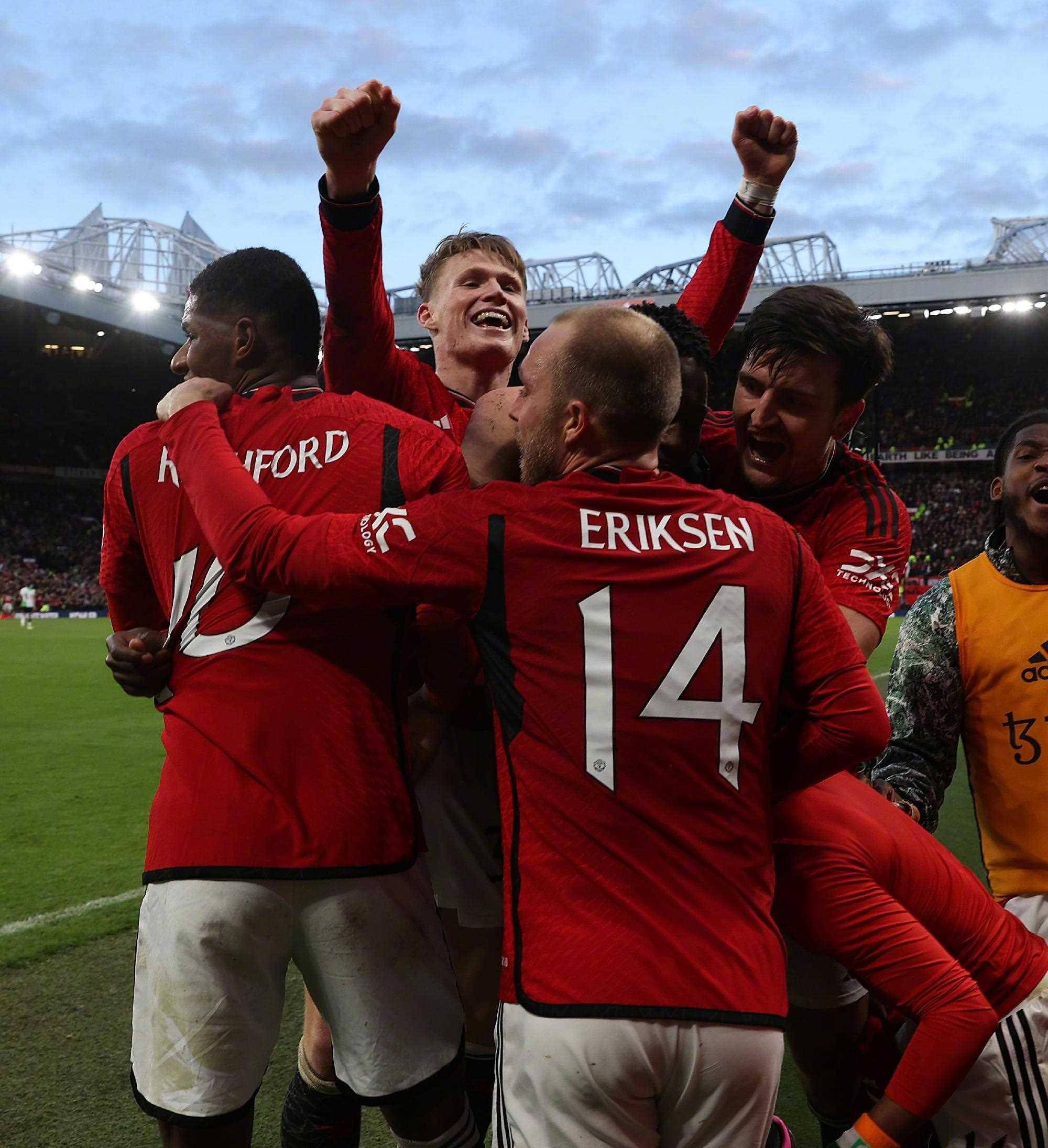 费德勒连续十二场比赛得分超过险胜，利物浦不断突破！